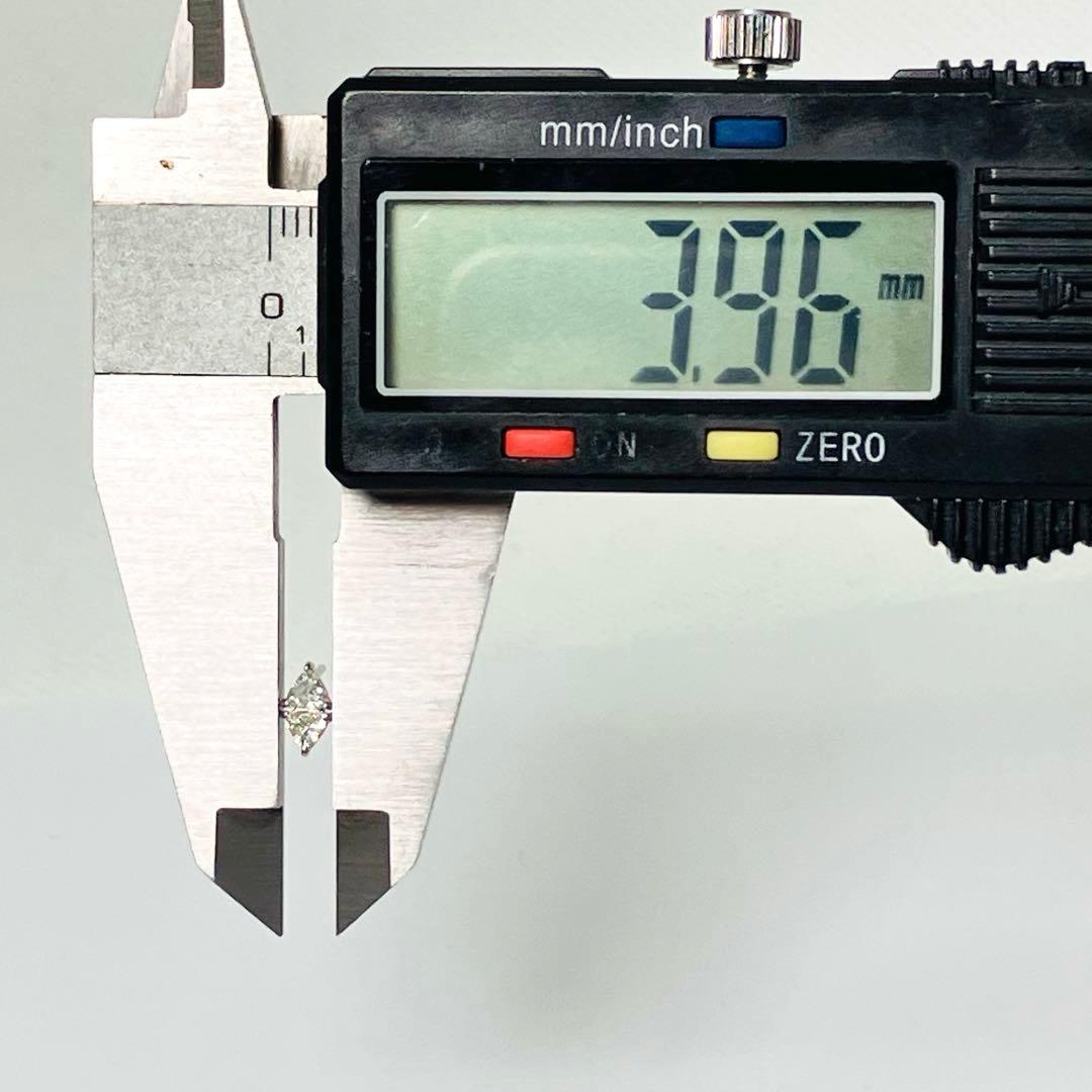 Pt900 トライアングルカット 天然ダイヤモンド ピアス D: 0.410ct