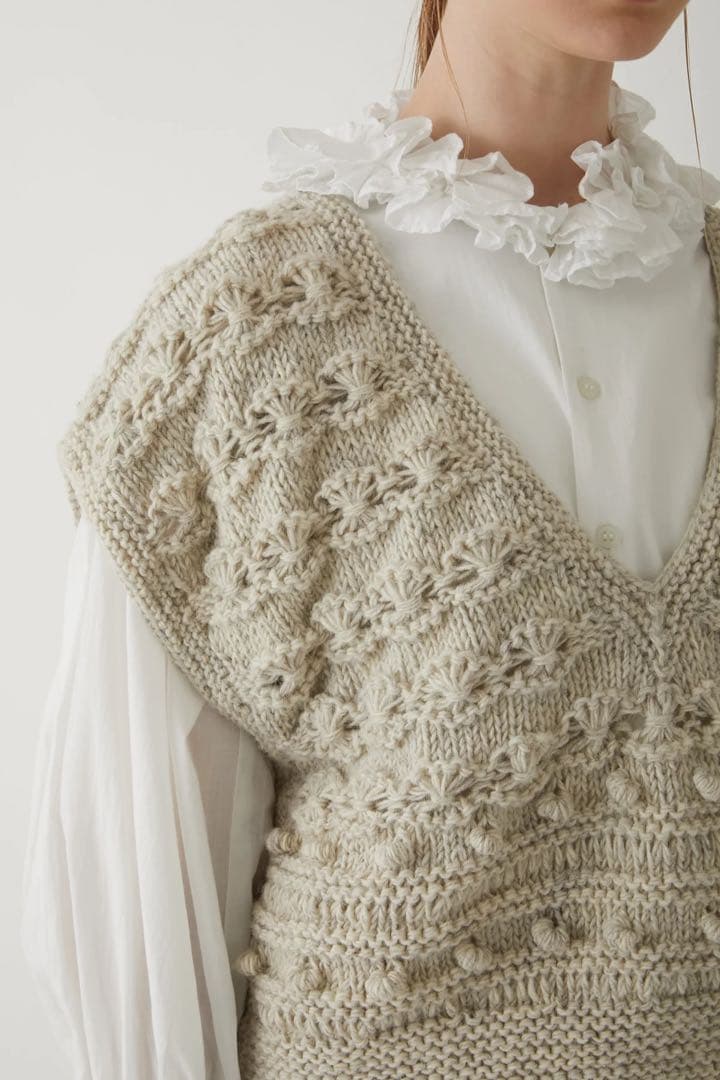 crinkle crinkle crinkle ニットベスト 美品 - メルカリ