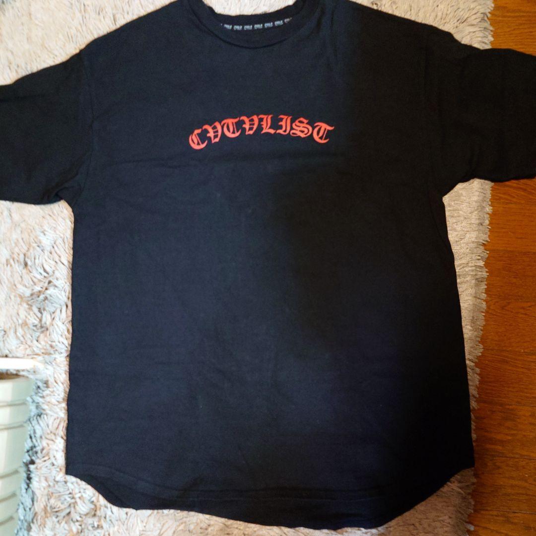 cvtvlist Tシャツ 黒 赤プリント CVTVLIST(カタリスト) 大阪店限定カラー 「Block Logo Tee」プリントT