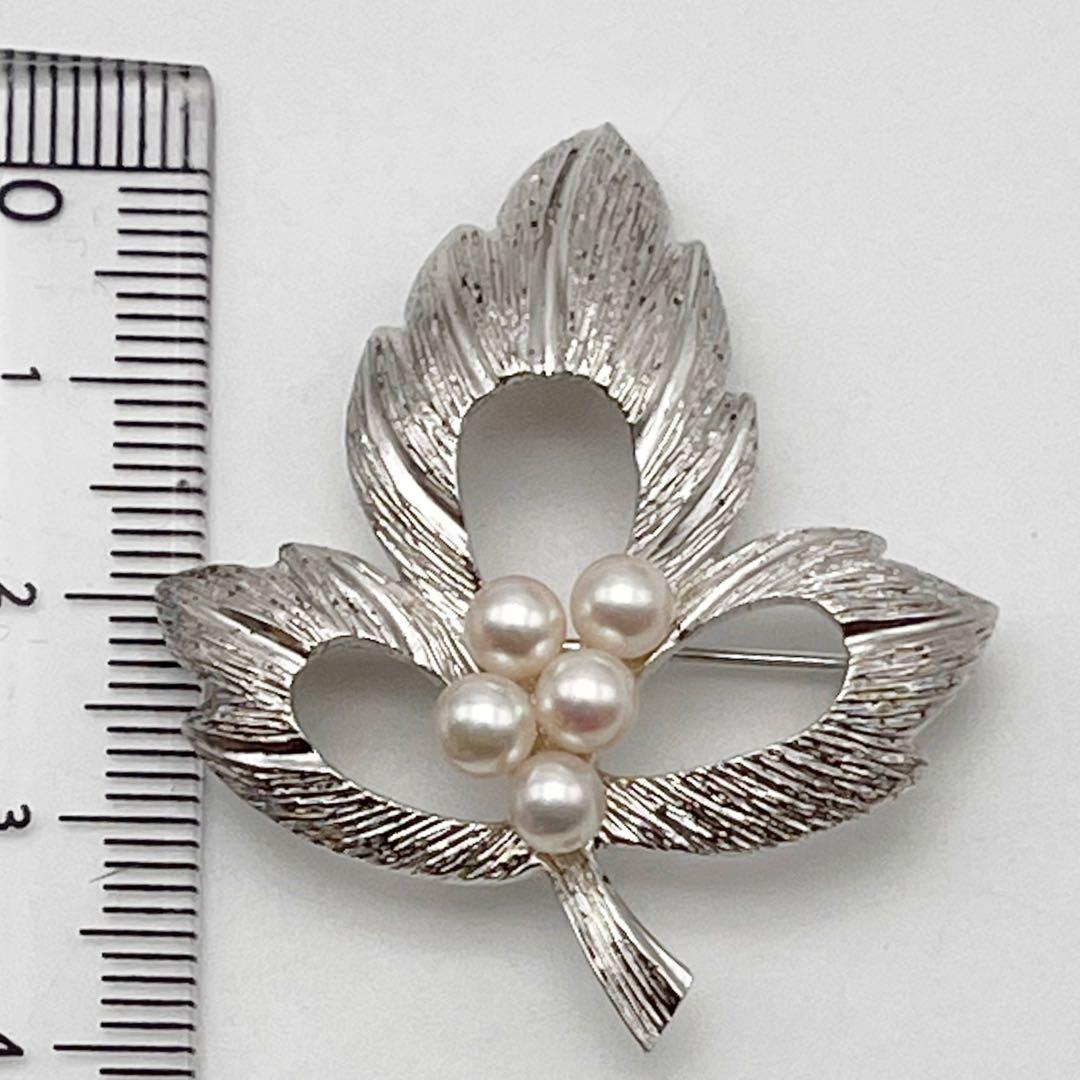 ミキモト ブローチ 本真珠 ホワイトパール リーフ シルバー 5珠 - メルカリ