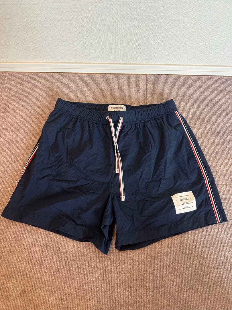 値引き！THOM BROWNE ネイビー 水着 メンズ水着 | Thom Browne