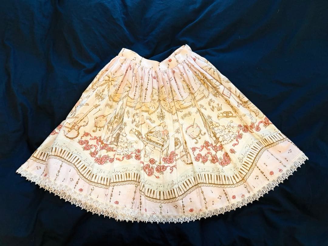 BABY, THE STARS SHINE BRIGHT】スカート 楽器柄 - メルカリ