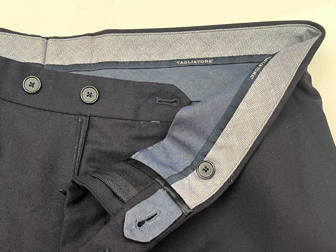 TAGLIATORE タリアトーレ フランネル素材スーツ／ダークネイビー52