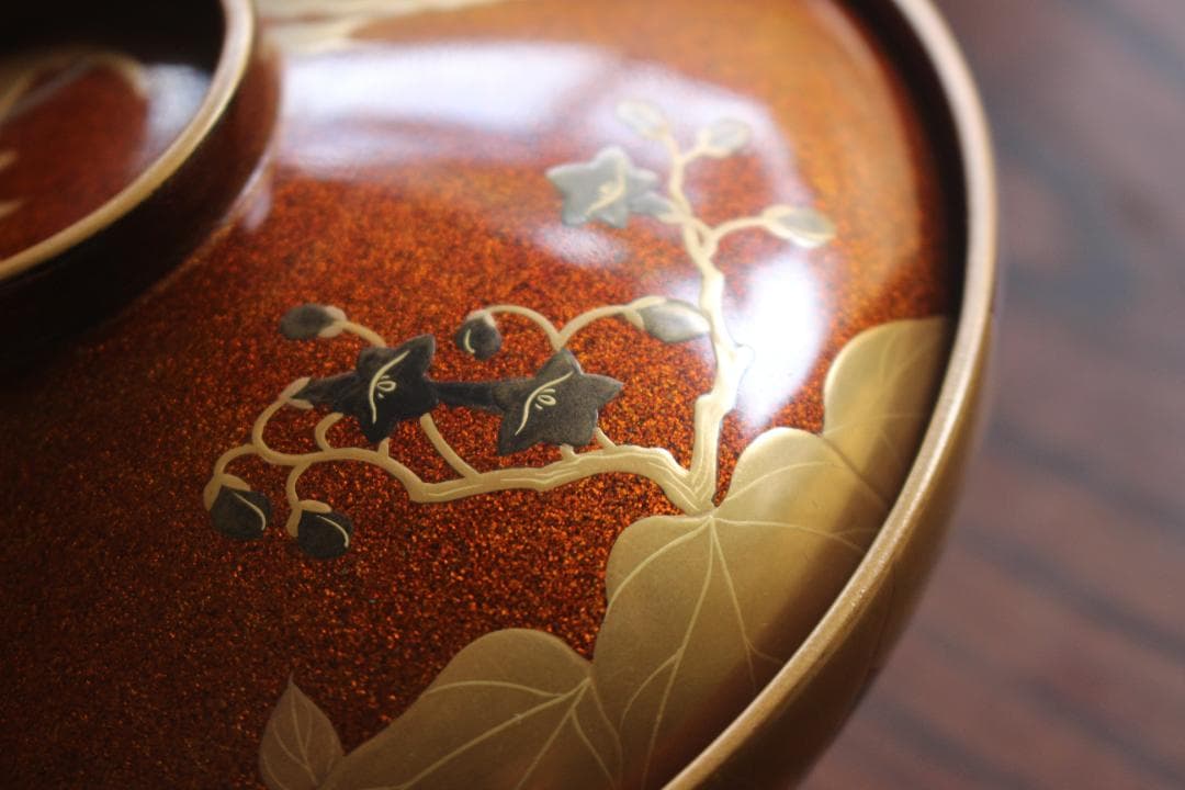 デッドストック！極上内朱梨地に優美な鳳凰蒔絵の映えるお椀2点（検