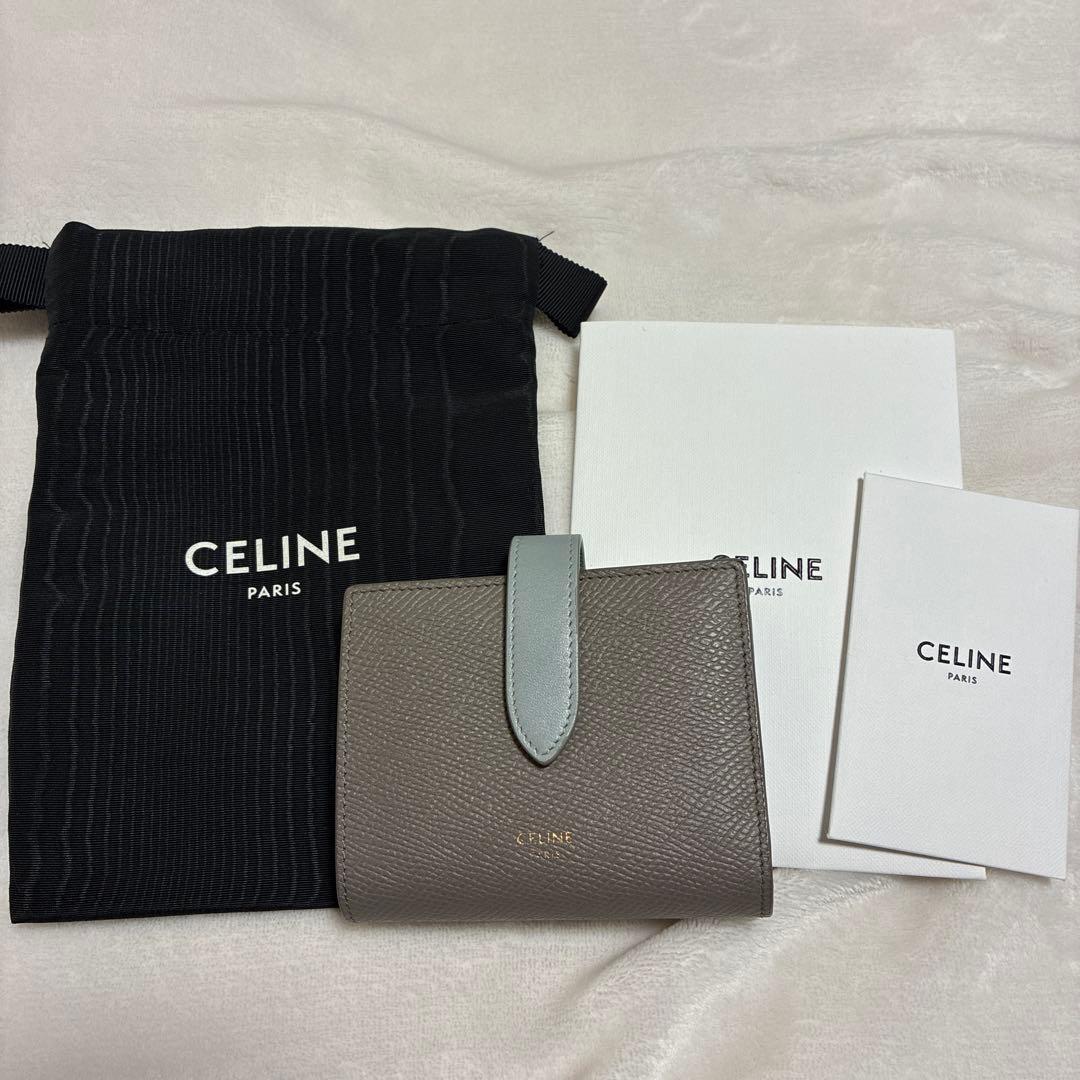 セリーヌ　ストラップウォレット CELINE（セリーヌ） [正規ラッピング済] 財布 二つ折り財布 ファイン