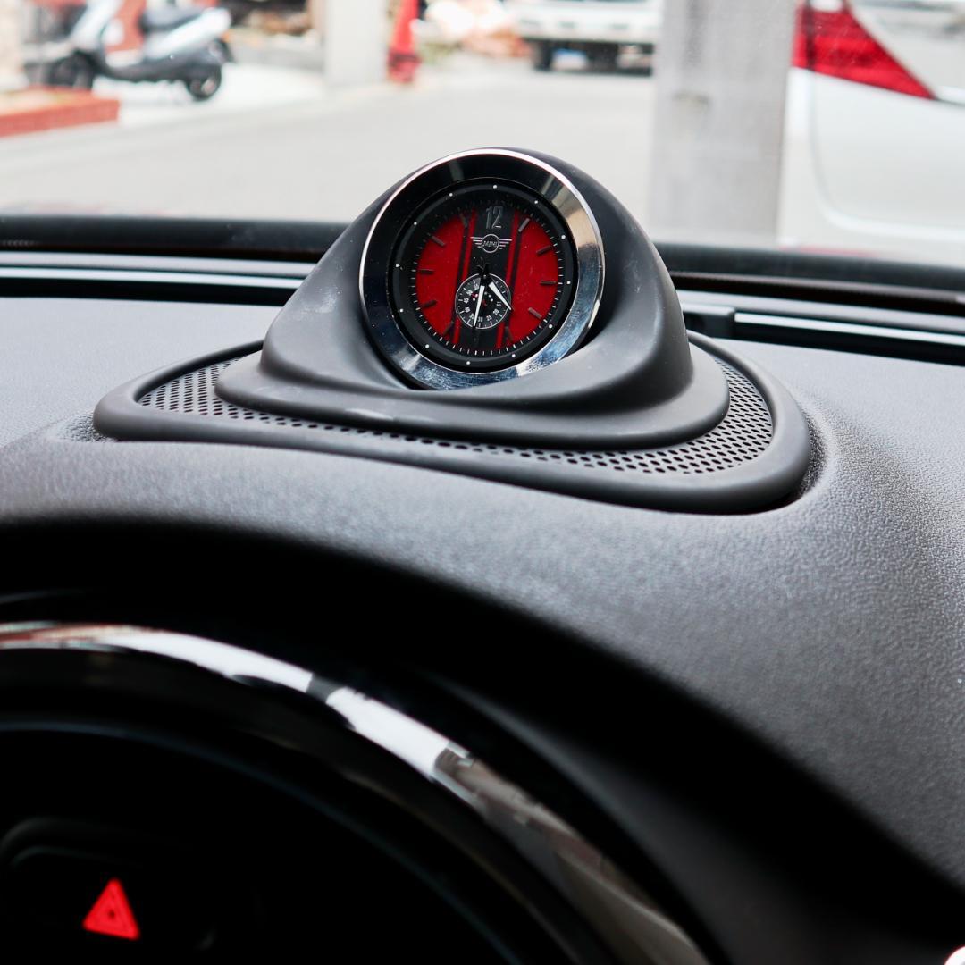 ☆MINI F型・ポルシェ風のダッシュボード・アナログ時計☆ - メルカリ