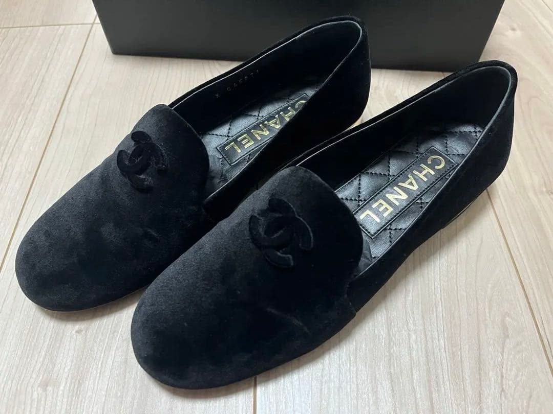 ブランド品 極美品 CHANEL ブラック スエード ローファー 37 シャネル
