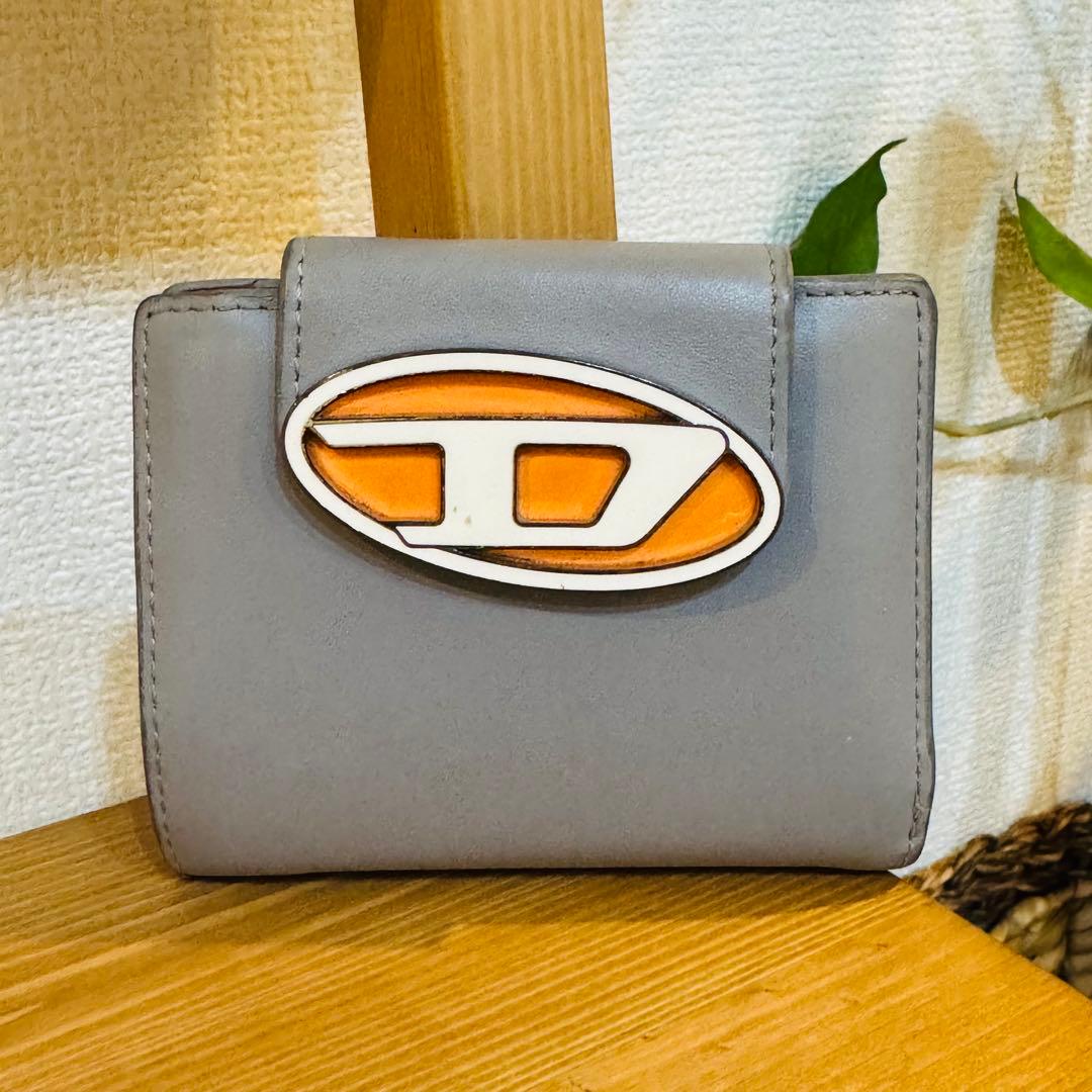 DIESEL ディーゼル 二つ折り財布 グレー バックル ディーゼル DIESEL 財布 二つ折り財布 折りたたみ財布 小銭入れ付き
