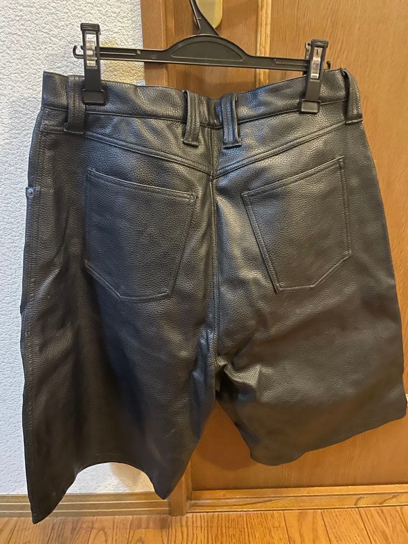 BUTTSTAIN 復刻版 レザーショーツ - メルカリ