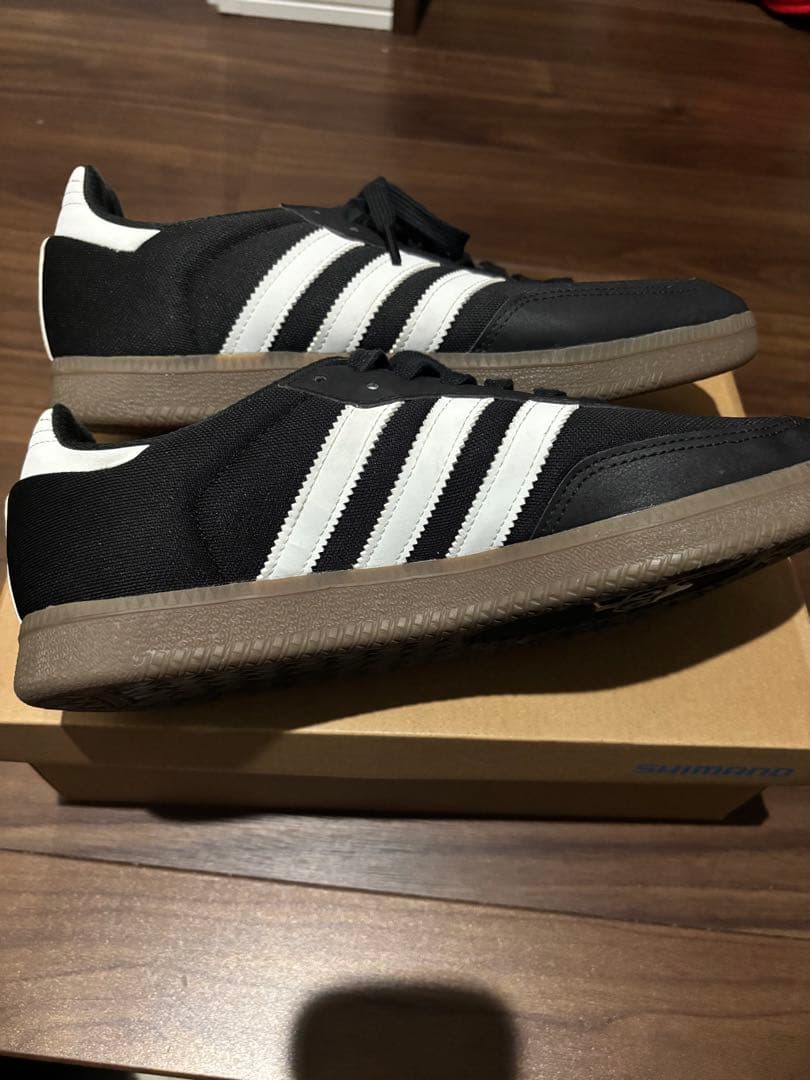 adidas VELOSAMBA ブラック/ホワイト スニーカー　26.5cm
