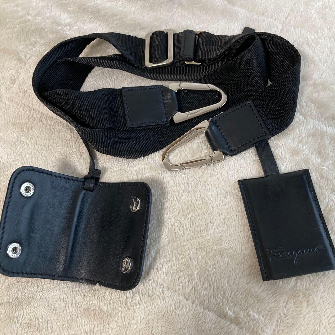 フェラガモ 2wayボストンバック キャンバス／レザー ロゴプレート 大