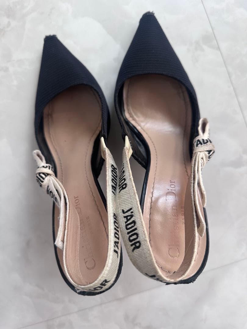 Dior ブラック ポインテッドトゥパンプス J'ADIOR - メルカリ