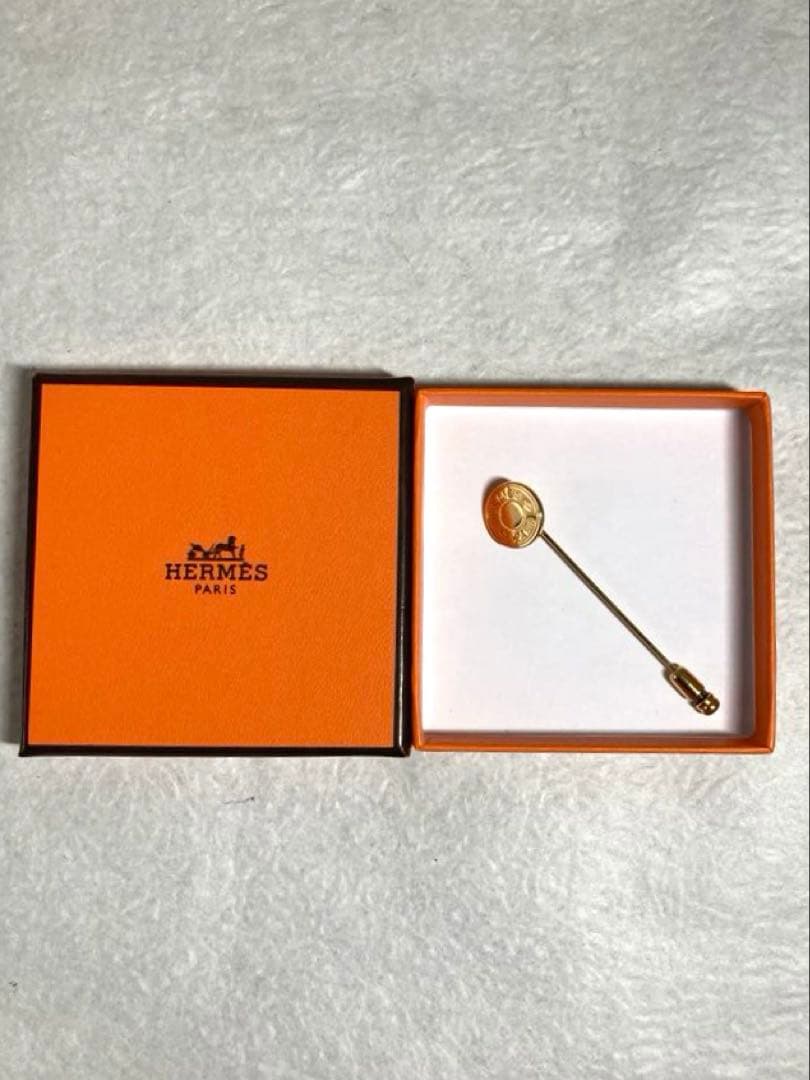 良品 HERMES エルメス セリエ ピンブローチ ピンバッチ ゴールド 箱