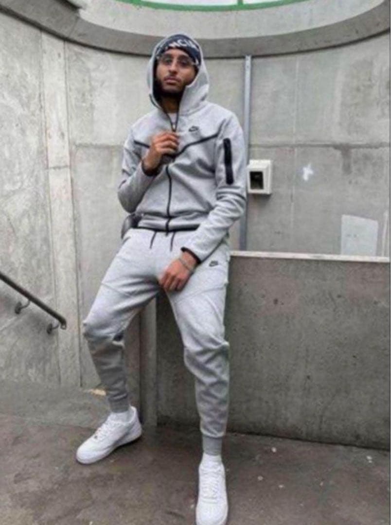 あれの様 専用 NIKE テックフリース パンツ ジョガー UKドリル グレー