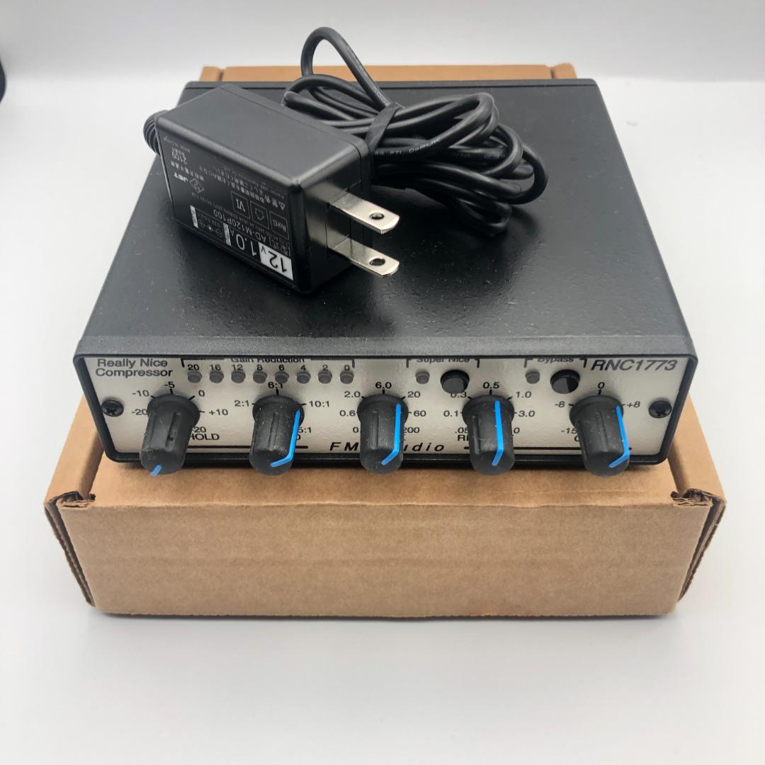 RNC1773 (ステレオコンプレッサー)