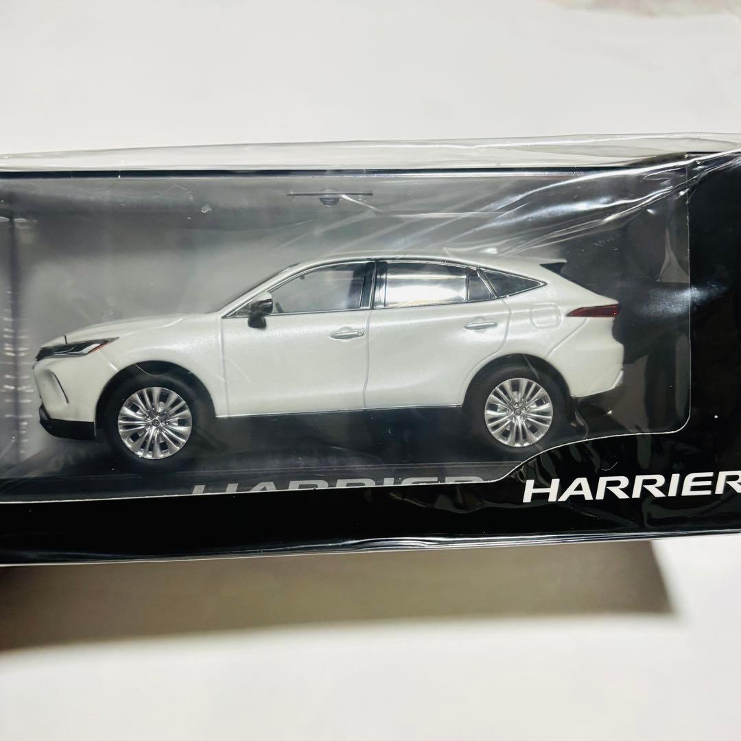 トヨタ ハリアー 1/30 ミニカー ホワイトパール 新品 未開封品 - メルカリ