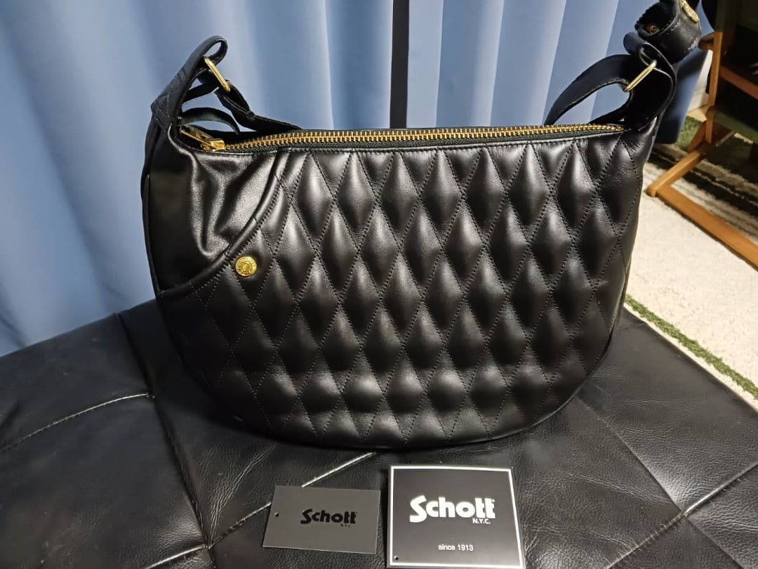 美品　Schott　PADDED BANANA BAG ショット　牛革　ハーレー 美品 Schott PADDED BANANA BAG ショット 牛革 ハーレー