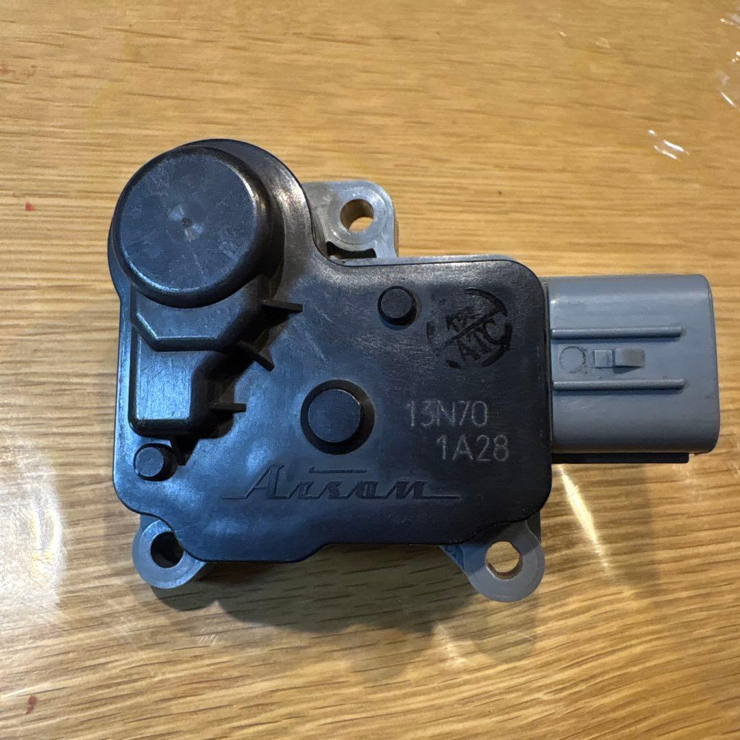 シグナスX 2型 台湾5期 SE44J用 純正スロットルポジションセンサー中古