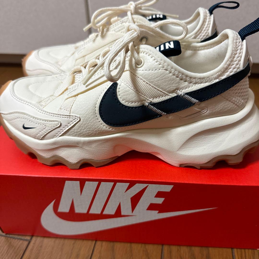 NIKE TC7900 ネイビー - メルカリ