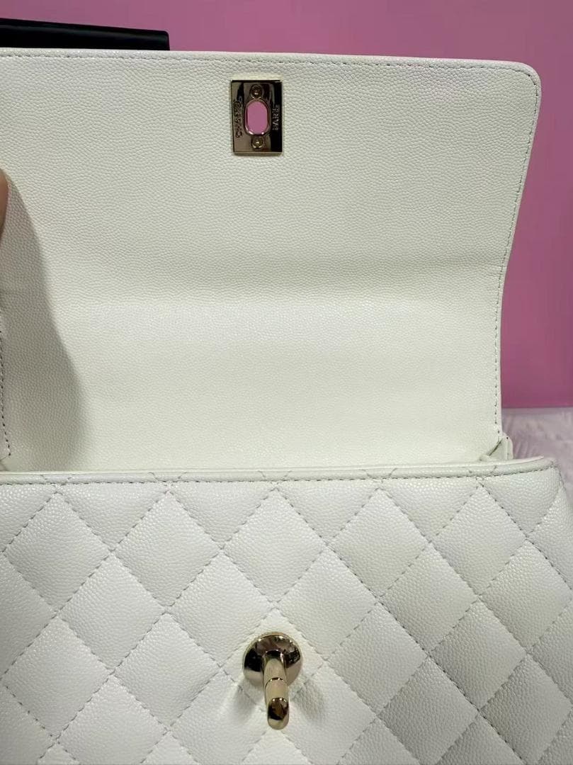 実写画像】 ホワイト キルティング ハンドバッグ~~~-+*+- - メルカリ