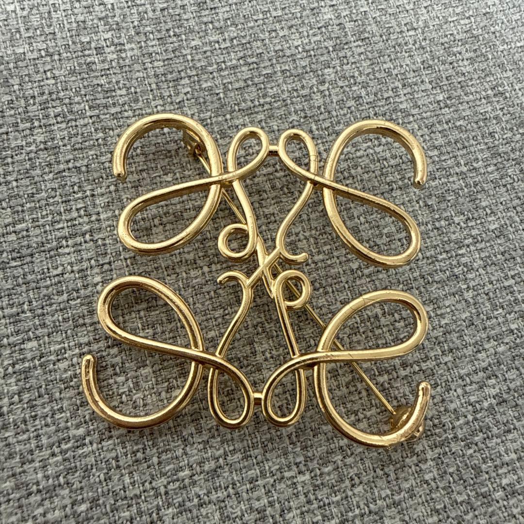 【最終価格】ロエベ　ブローチ　ピンクゴールド LOEWE（ロエベ） ブローチ レディース ブランド アナグラム ピンク