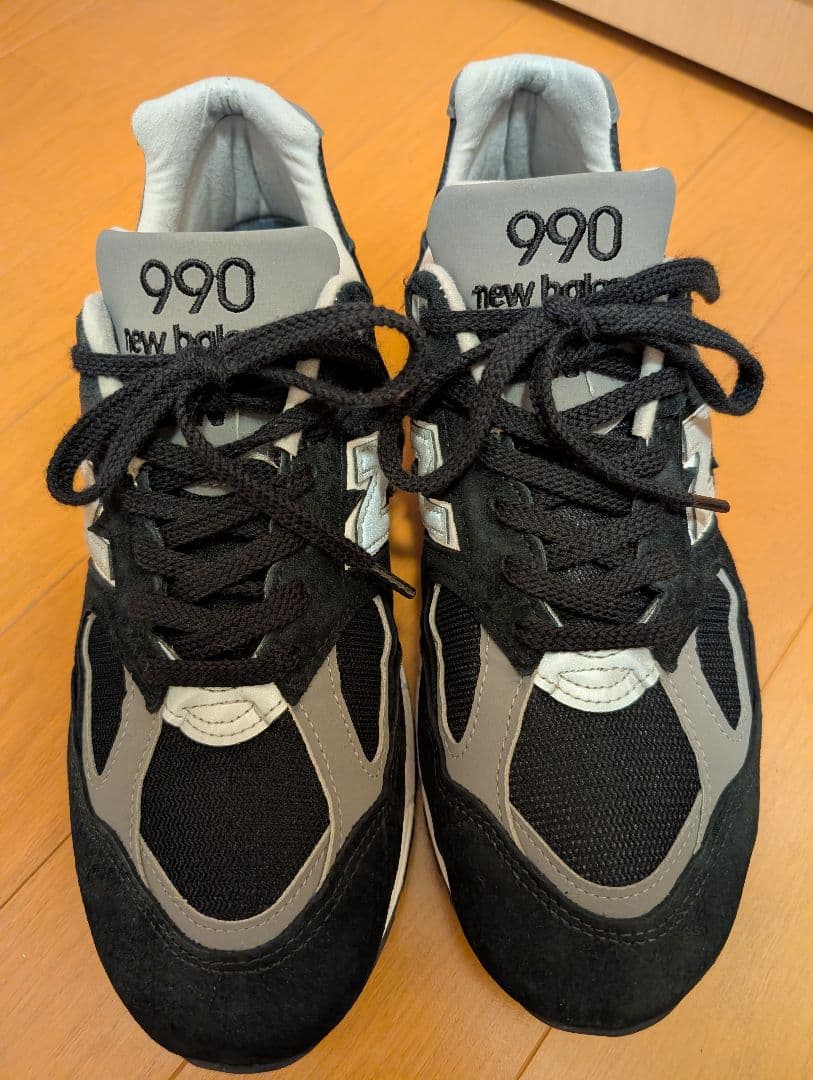 リョウ様New Balance 990 v2 　ブラック/ スニーカー ニューバランスのスニーカー「990V2」人気モデル2代目が復刻、小さめ“N