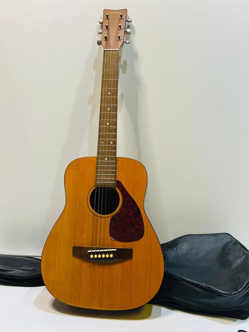 YAMAHA アコースティックギター ￼￼￼￼￼￼FG JUNIOR JR-1 Amazon.com: Yamaha JR1 FG Junior 3/4 Size Acoustic Guitar, Natural