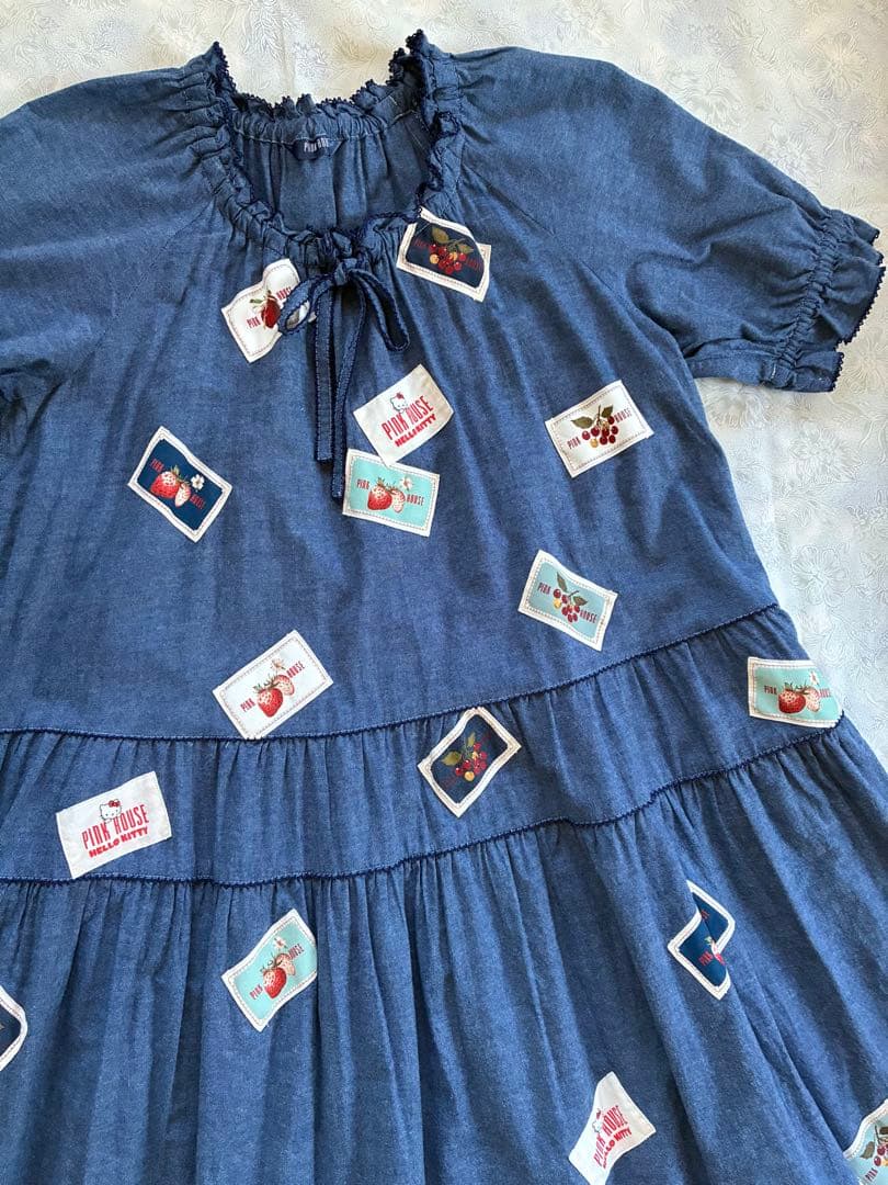 ピンクハウス❤️【美品】キティちゃんコラボのワッペンがたくさんミディ丈ワンピース❤️ PINK HOUSE×HELLO KITTY コラボレーションアイテム発売｜ピンク