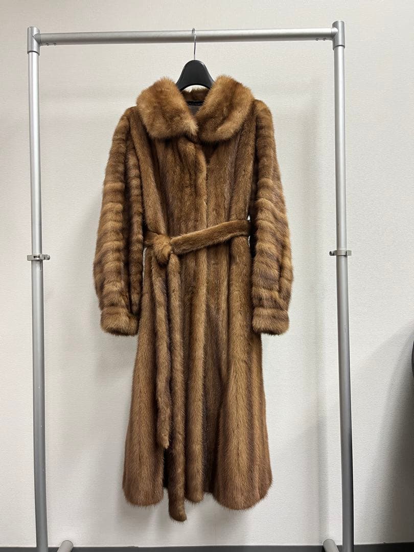 大幅値下げ！ミンク毛皮コート ベルト付き - メルカリ
