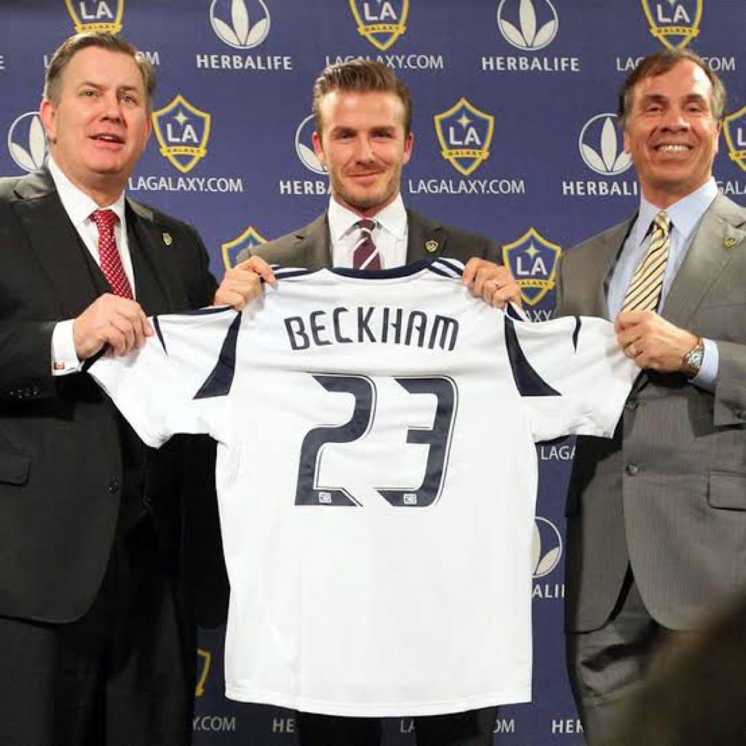 直筆サイン】 デビット ベッカム LAギャラクシー ユニフォーム - メルカリ