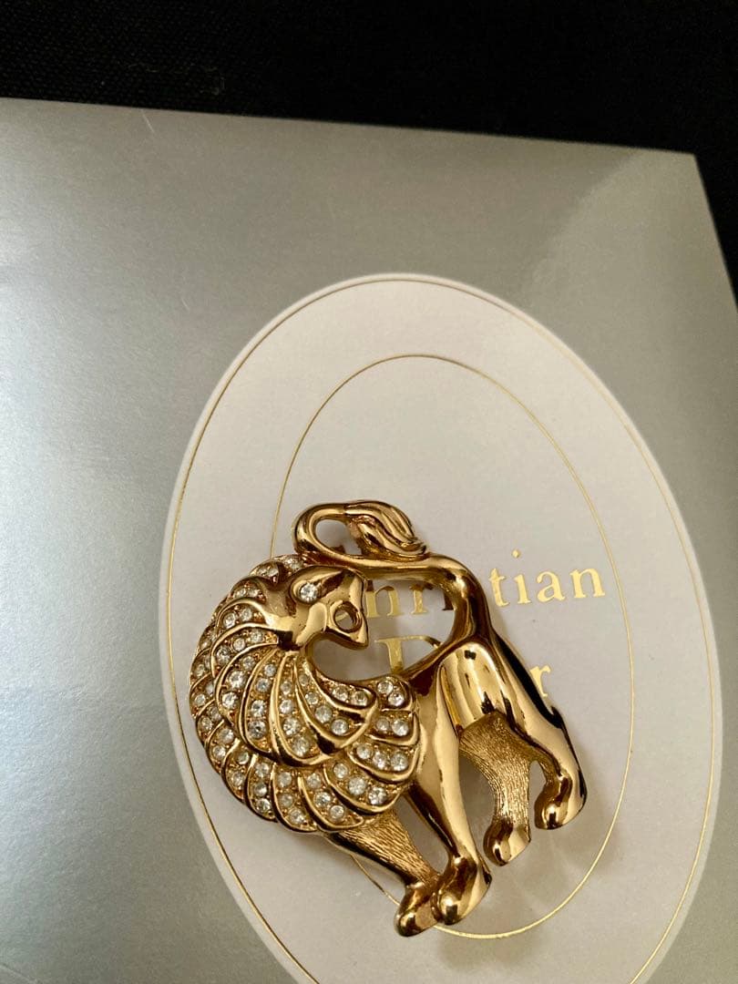 専用◇クリスチャンディオールChristian Diorブローチライオンモチーフ