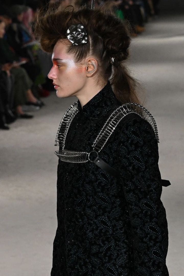 noir kei ninomiya 23FW イリデッセンス 安全ピン ハーネス - メルカリ