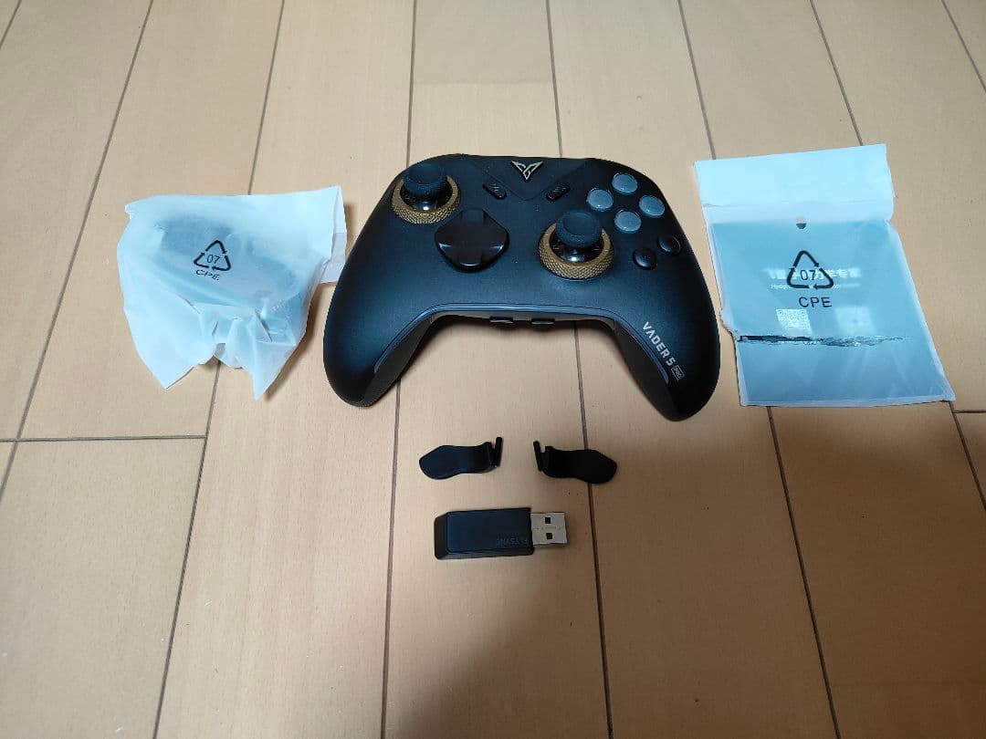 Flydigi Vader 5 Pro ゲームコントローラー 充電器セット - メルカリ