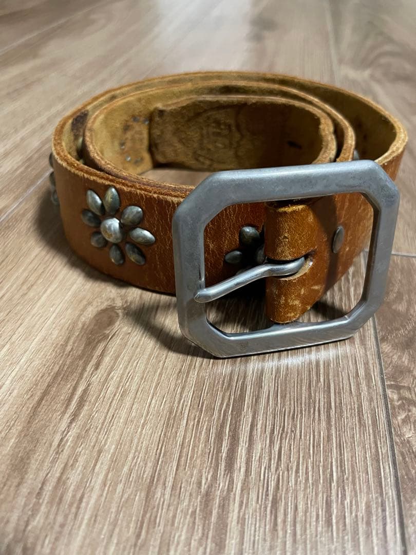 HTC レザーベルト フラワースタッズ 32インチ Amazon | [エイチティーシー] 24 FLOWER BELT(フラワースタッズベルト