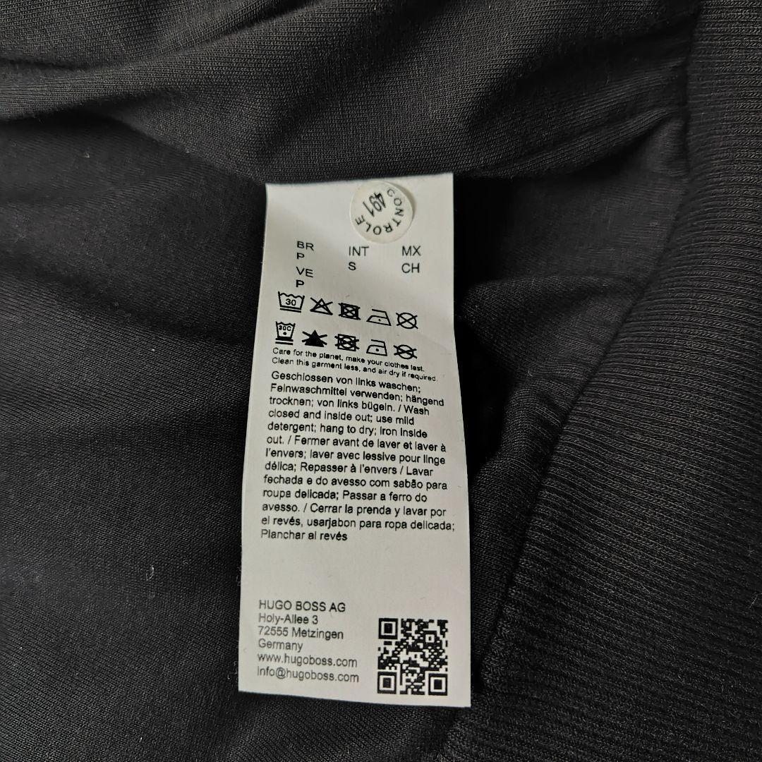 未使用に近い 現行 ヒューゴボス ブルゾン 異素材 切り替え 中綿 刺繍