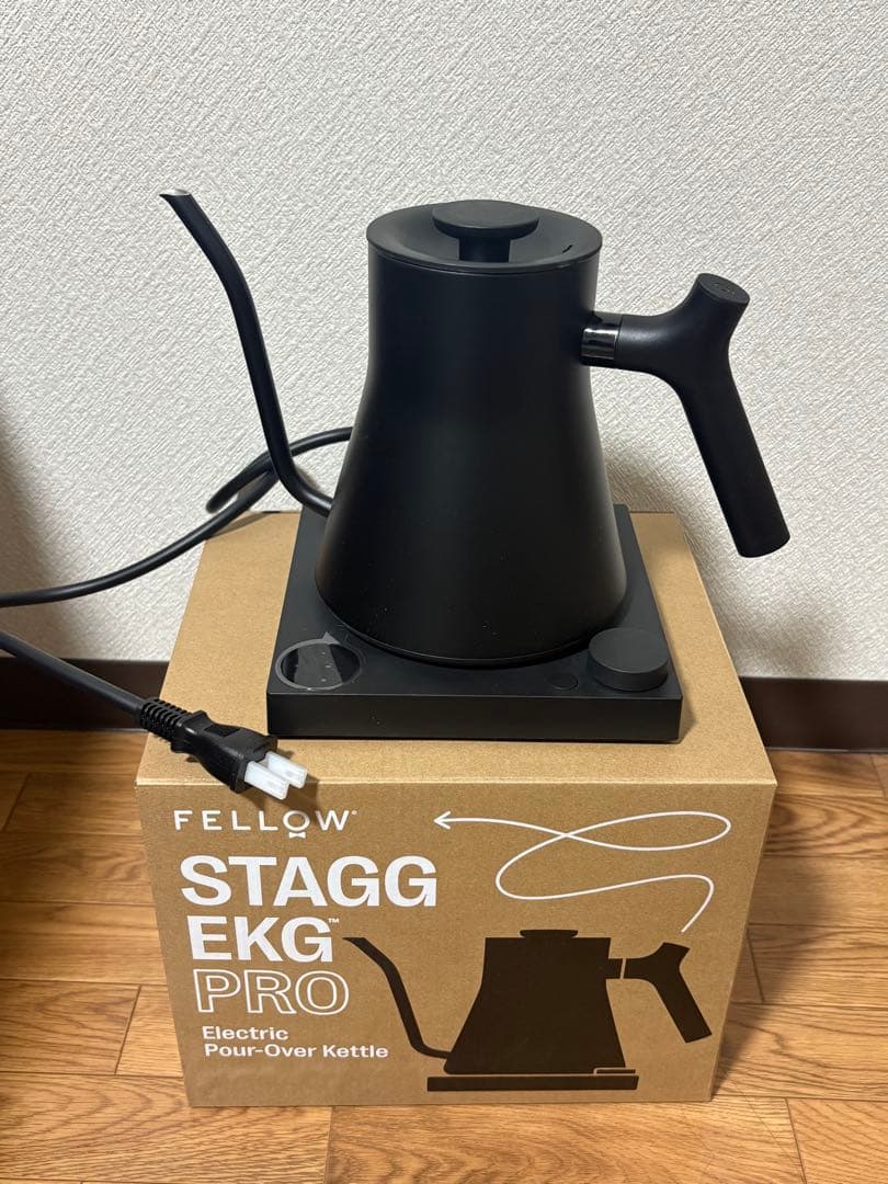 【未使用】FELLOW STAGG EKG PRO 電気ケトル　0.9リットル 正規販売店】FELLOW Stagg EKG PRO 温度計付き電気ケトル 900ml(0.9L
