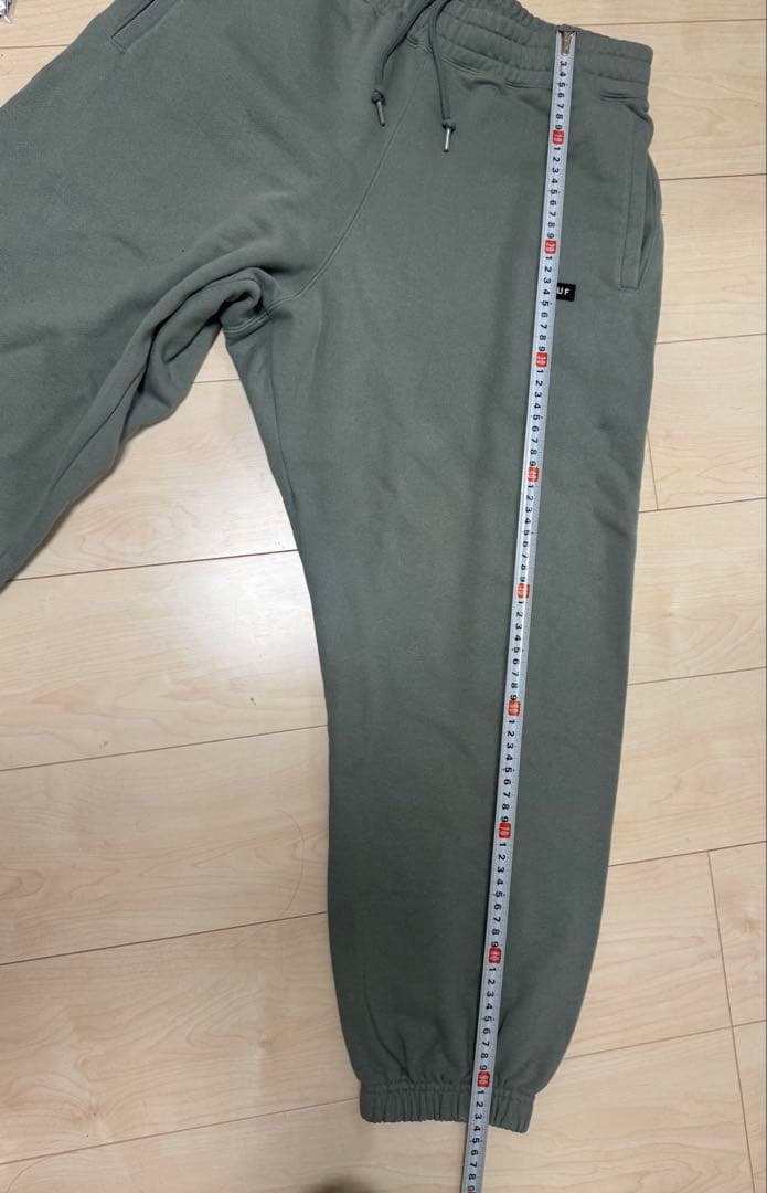 HUF グリーン フルジップパーカーSとスウェットパンツ Mのセットアップ