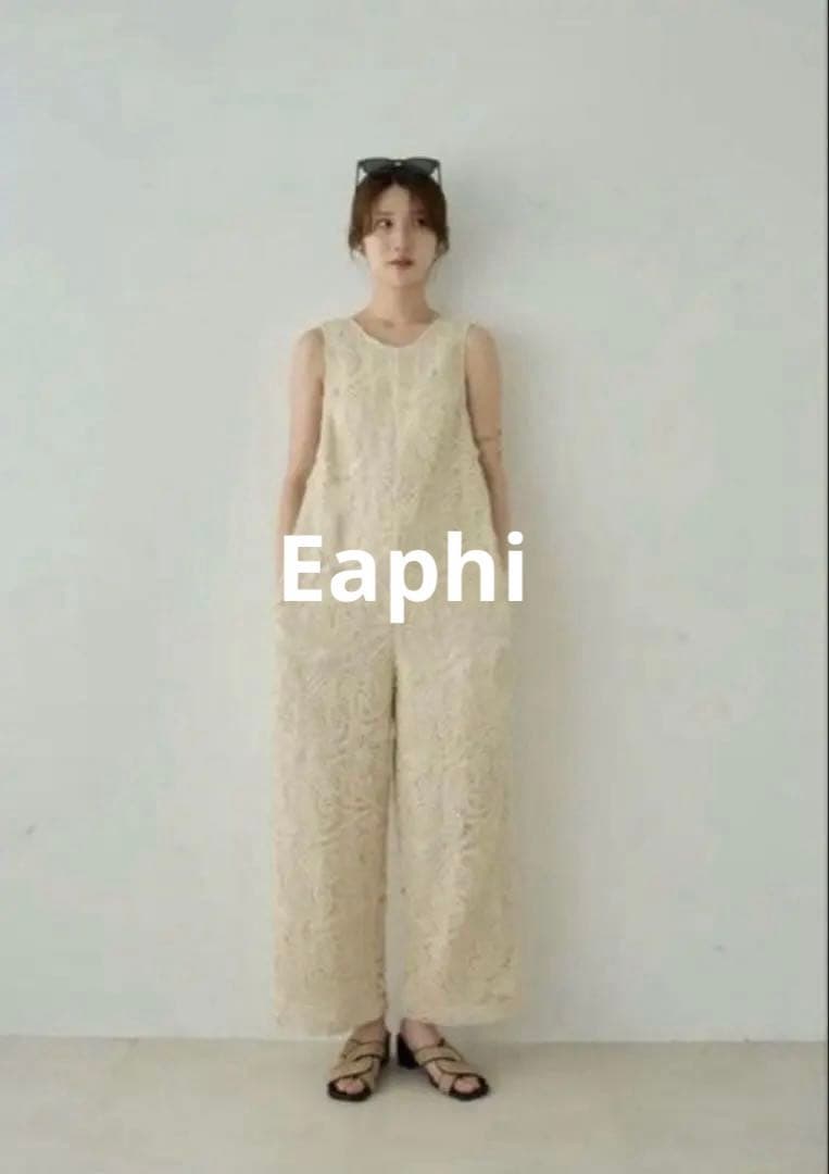 美品 Eaphi BACK RIBBON LACE ROMPERS - メルカリ