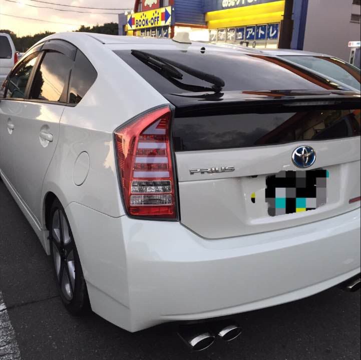 プリウス30 シルクブレイズプレミアム4本マフラー - メルカリ