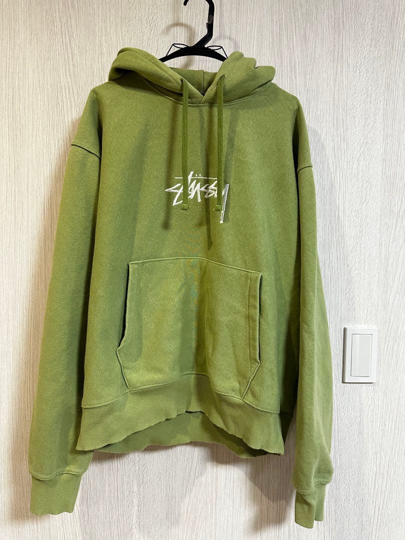 Stüssyフード付きパーカー STUSSY（ステューシー） STOCK LOGO APPLIQUE HOODIE パーカー フード