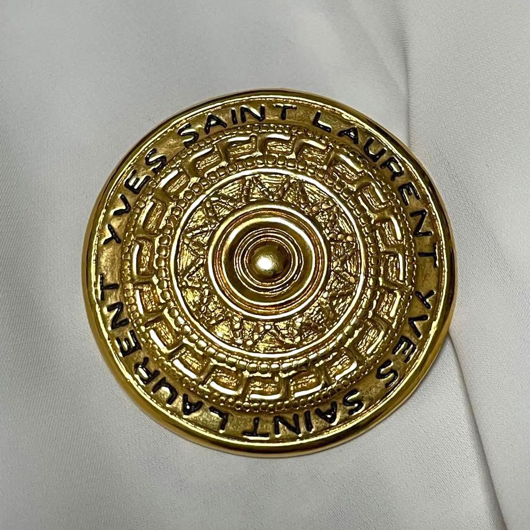 希少】イヴサンローラン ラウンド ロゴ ブローチ ゴールド