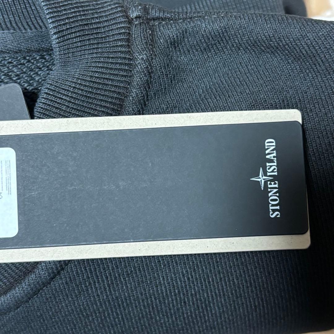 バッジ付 STONEISLAND ユーズド加工 ツイル織りスウェットシャツ