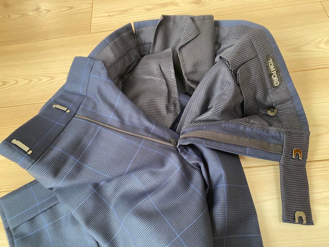 美品TOM FORD トムフォード 007スーツ ネイビー格子柄 サイズ50R