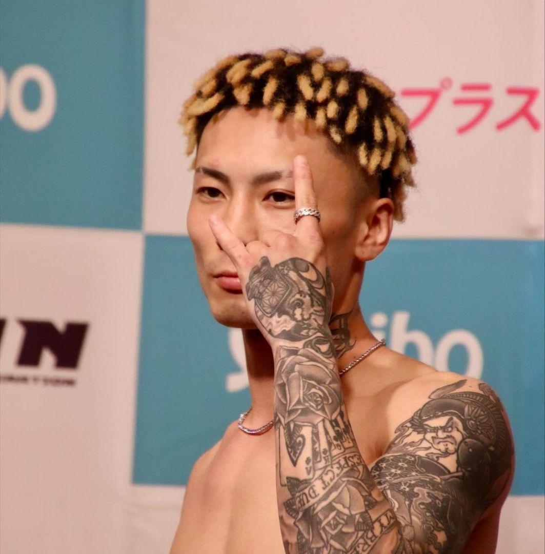 篠塚辰樹選手】スウェットXL ブラック - メルカリ