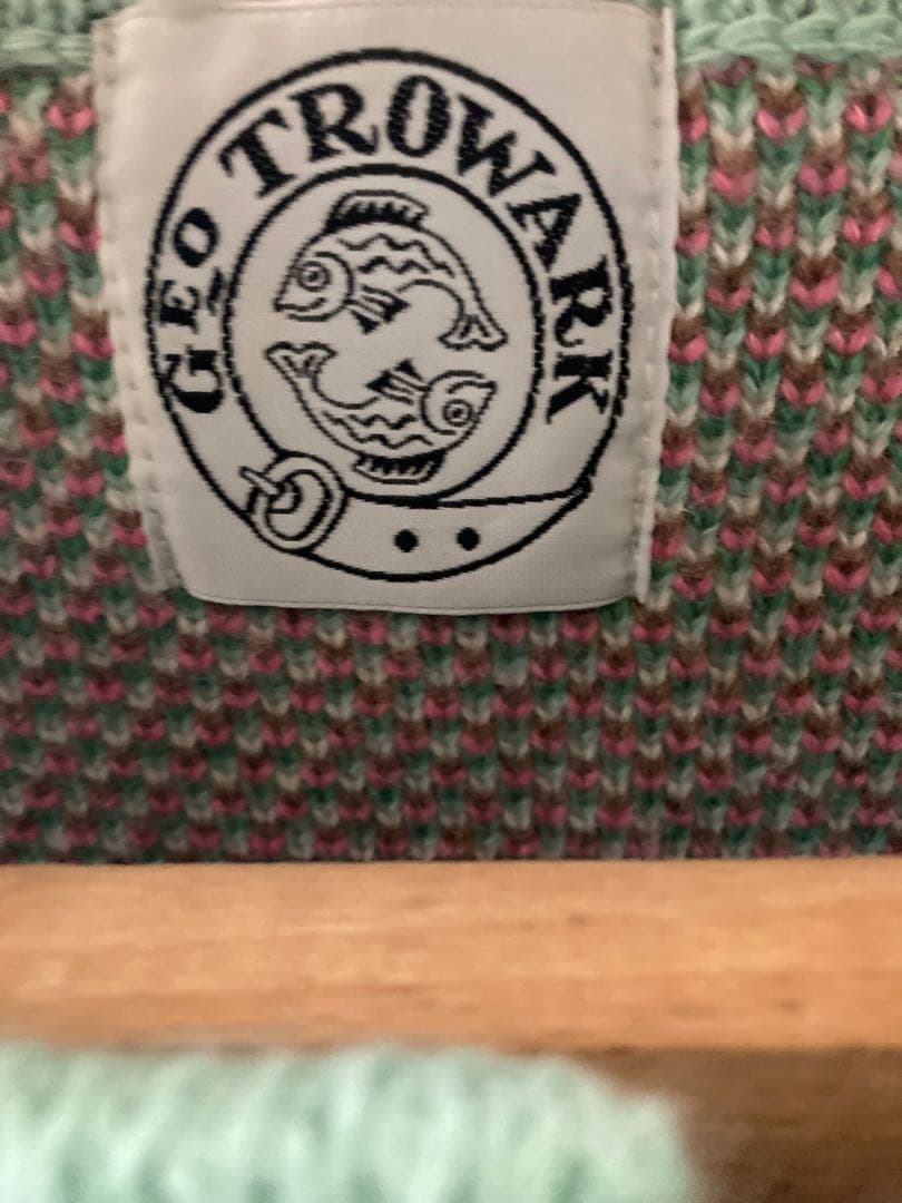 Geo Trowark（ジオトロワーク）saro別注チマヨ柄ニットベスト - メルカリ