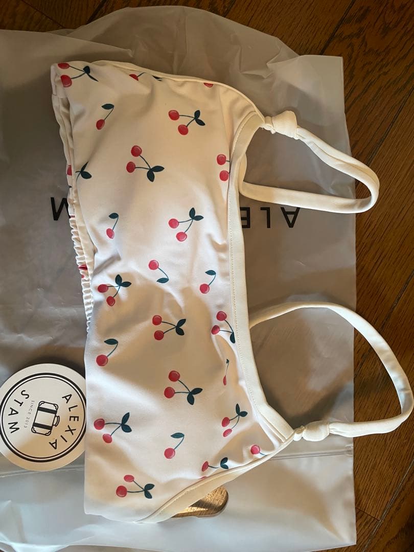 alexia stam 水着 上のみ 新品未使用 チェリー柄 - メルカリ