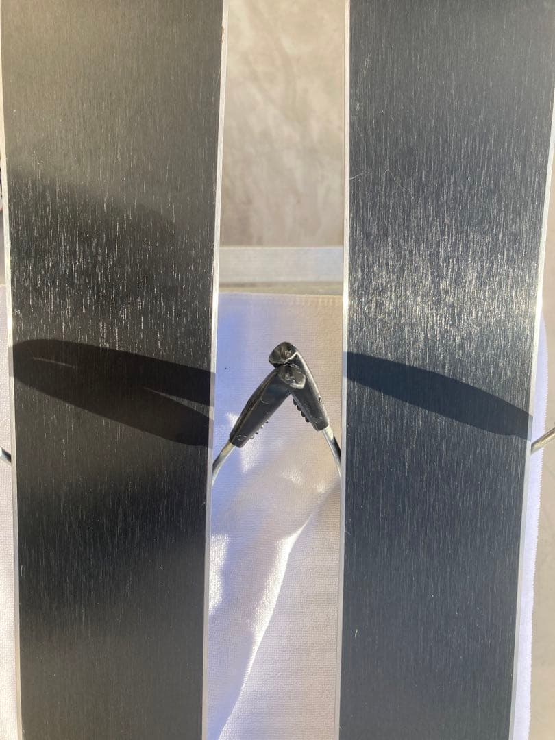 ショートスキー板と解放ビィンディングとブーツセット(ブーツ25.5cm黒赤)