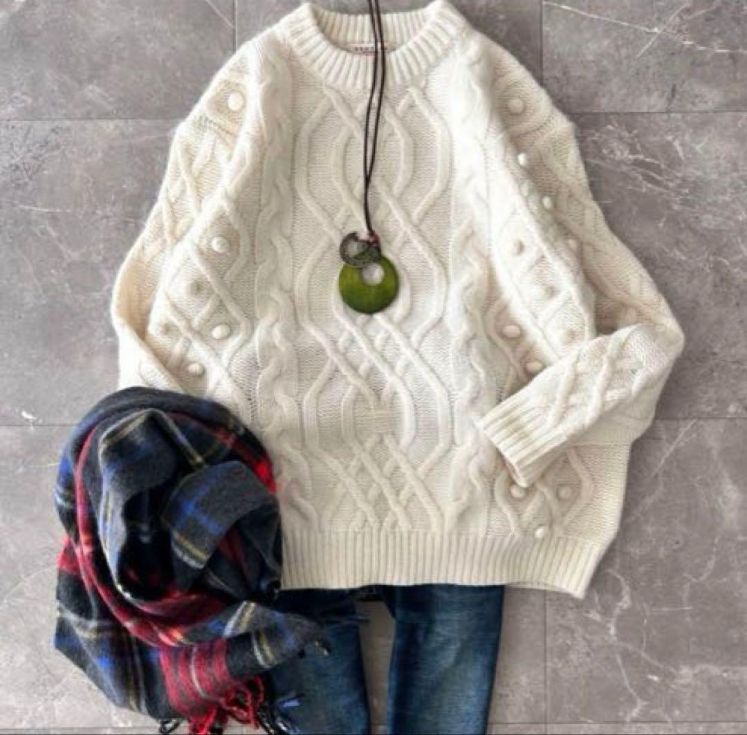 美品//デミリー DEMYLEE アンゴラ混　ケーブルニット　ホワイト DEMYLEE(デミリー)｜HADLEY アルパカ ケーブルニットカーディガン