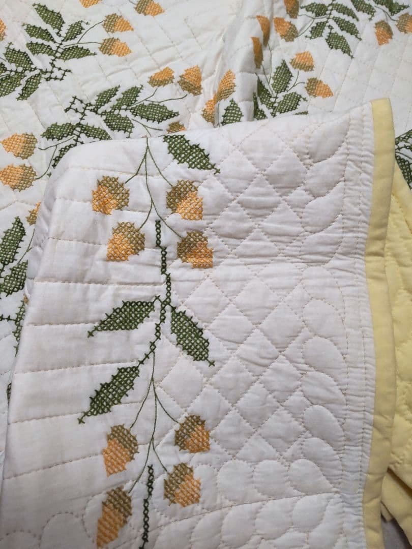 フランスアンティーク どんぐり ヴィンテージ クロスステッチ キルティング