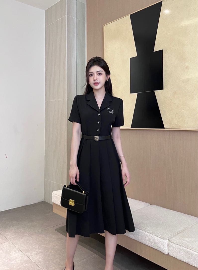 Sale!!!新品未使用 miumiu ワンピース 半袖 ブラック Mサイズ - メルカリ